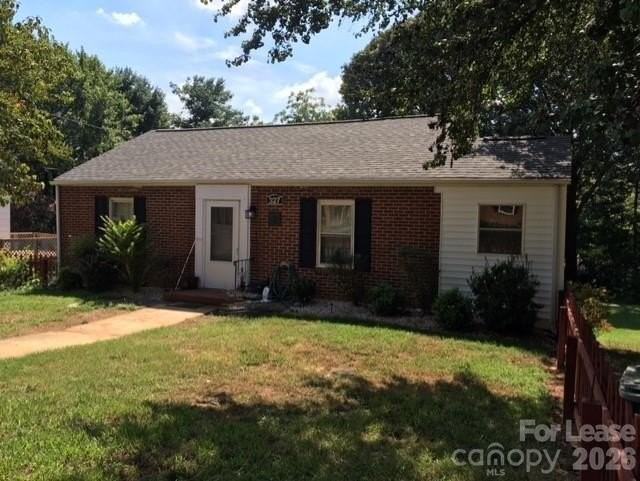 327 Westwood Dr - Photo 2 of 6