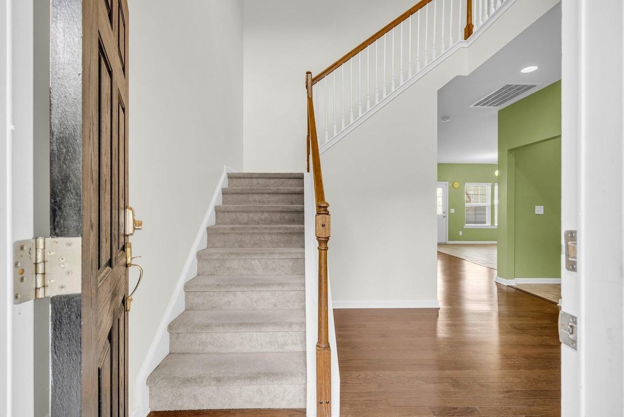 139 Blackwater Way - Photo 2 of 19