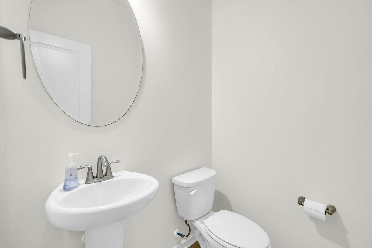 139 Blackwater Way - Photo 4 of 19