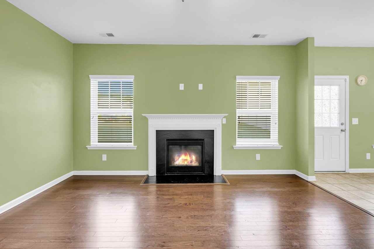 139 Blackwater Way - Photo 5 of 19