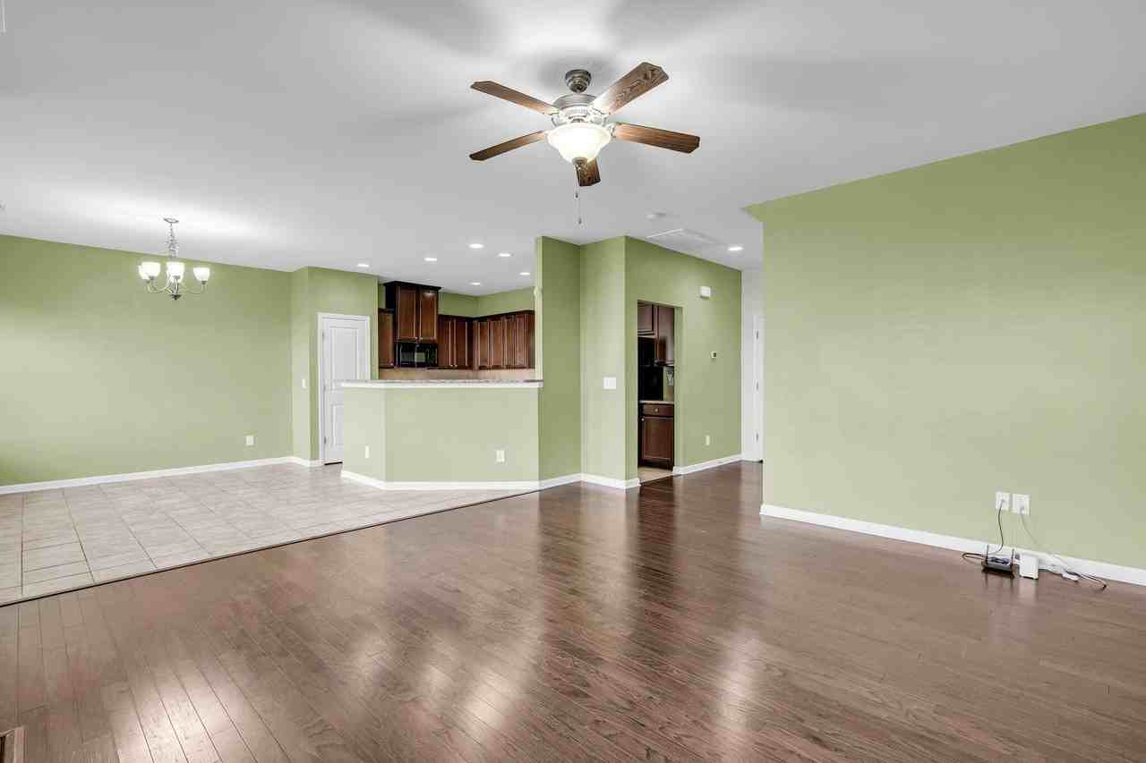 139 Blackwater Way - Photo 7 of 19