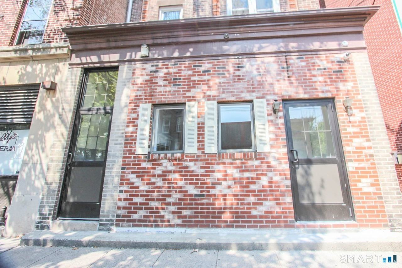 235 Wooster St #2