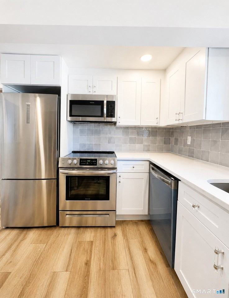 34 Franklin St #1 - Photo 5 of 8