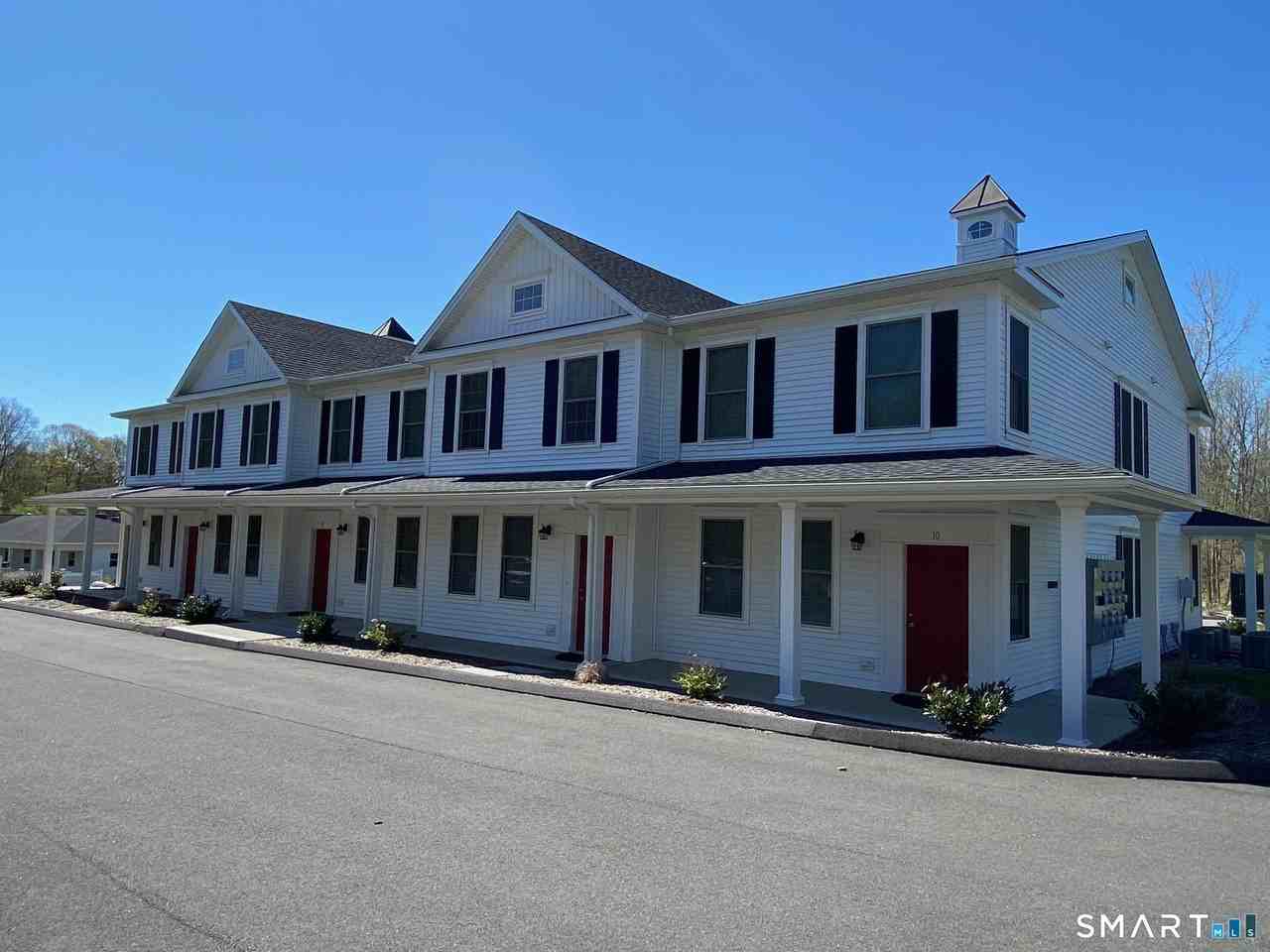 2772 Boston Post Rd #9 - Photo 3 of 25