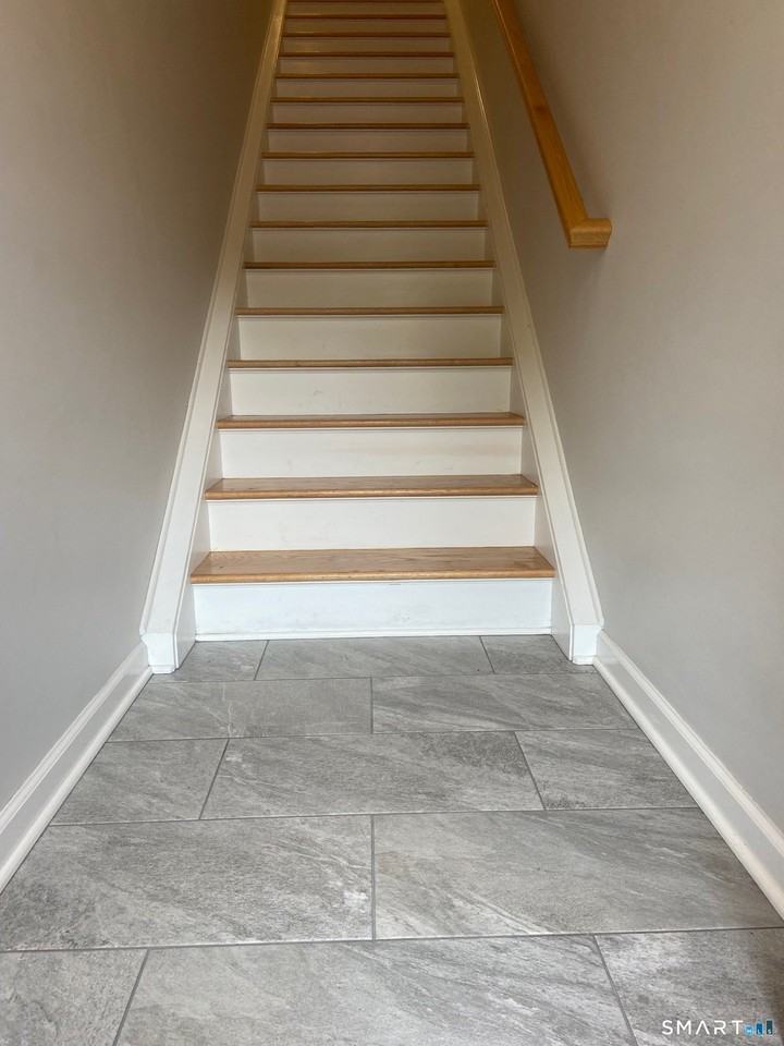 2772 Boston Post Rd #9 - Photo 6 of 25