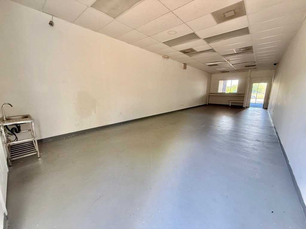 301 W Inez Rd - Photo 7 of 8