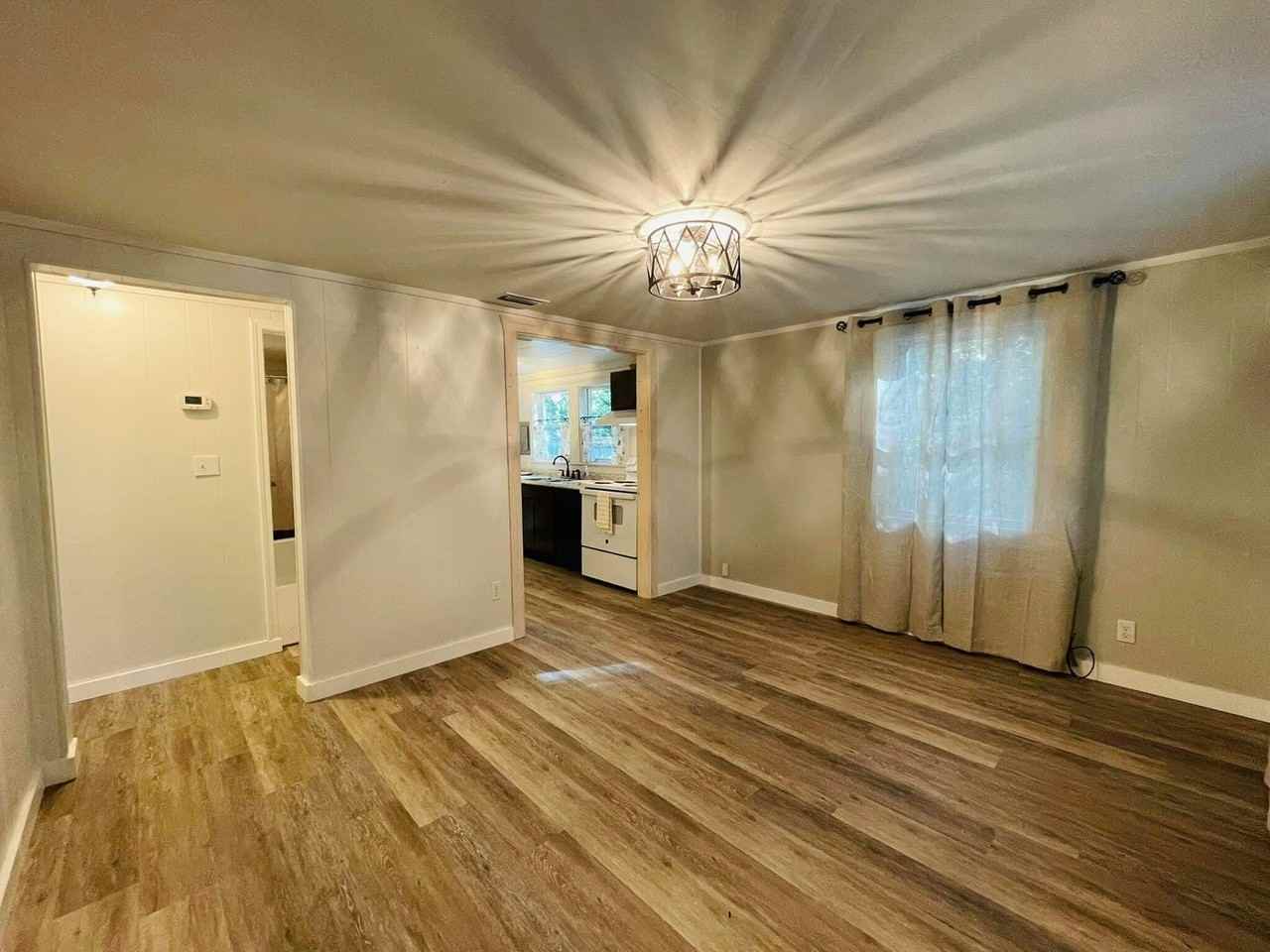 38 Lincoln Ave - Photo 4 of 12