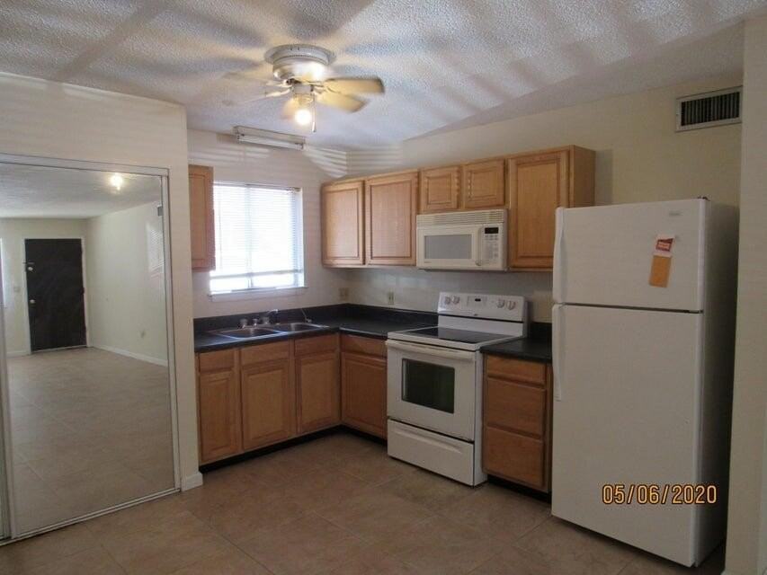 201 College Blvd E #35 - Photo 2 of 11