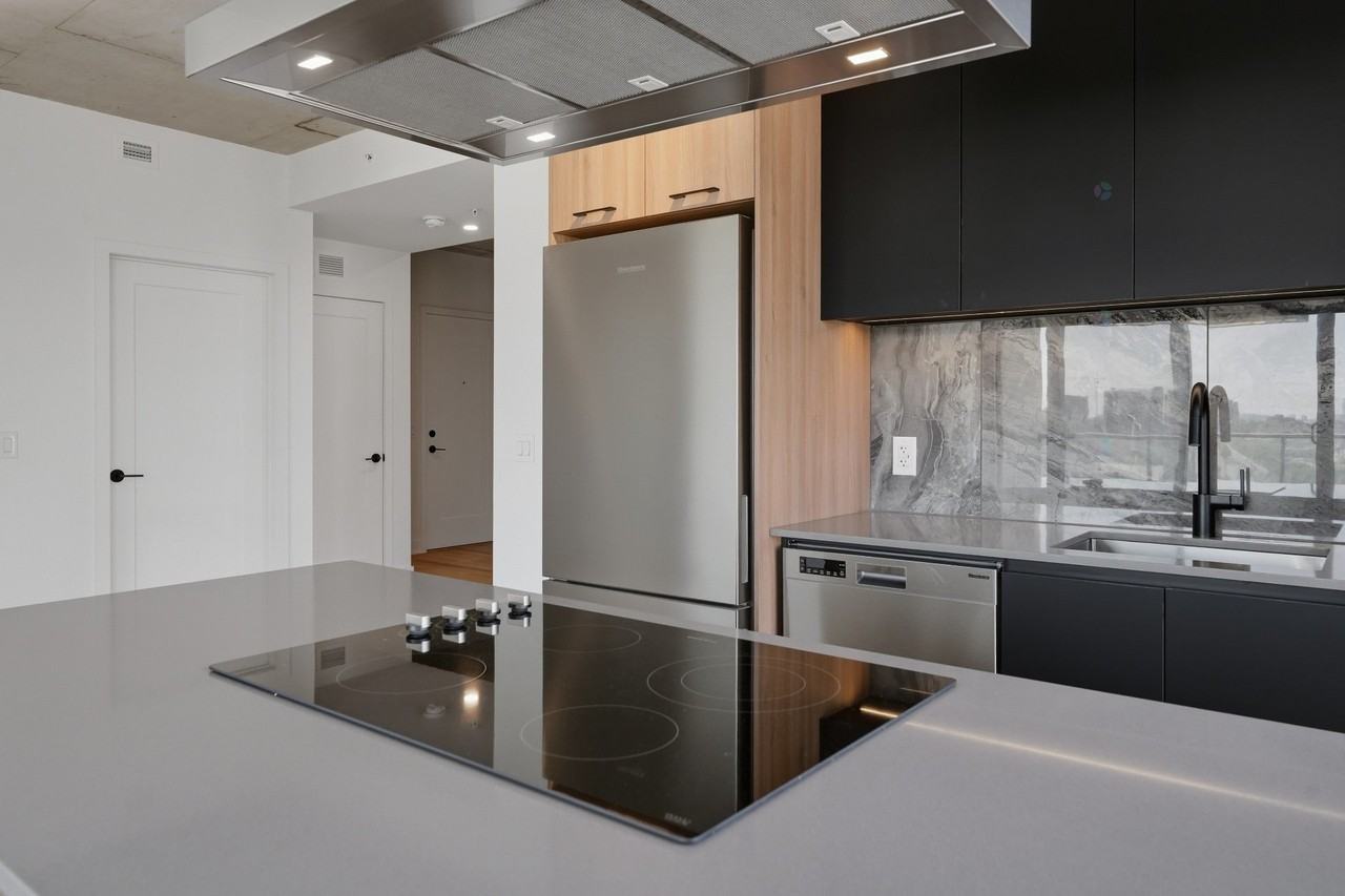 2151 Rue Léger - Photo 4 of 26