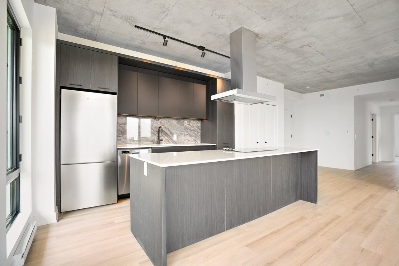 2141 Rue Léger - Photo 4 of 40