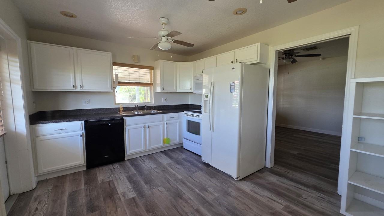 462 Hernando St - Photo 5 of 16