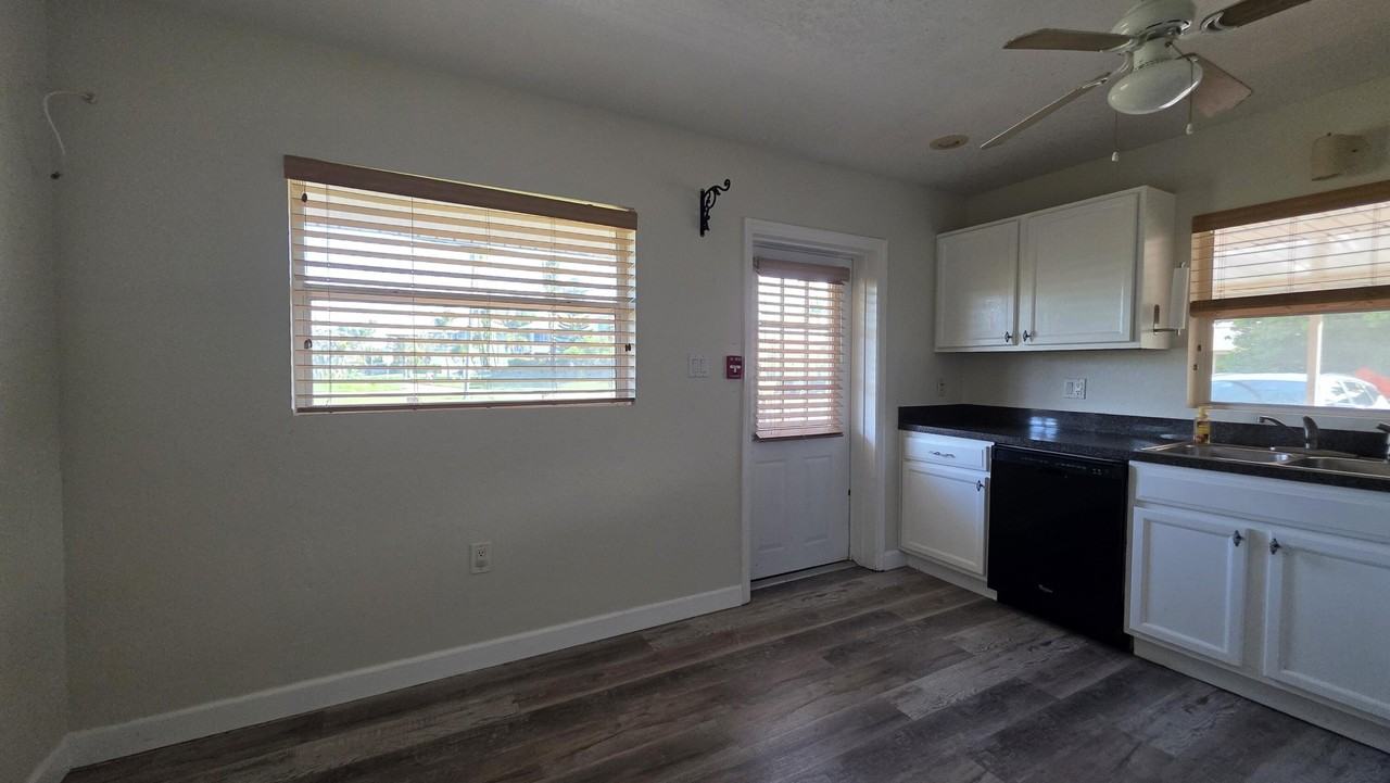 462 Hernando St - Photo 6 of 16