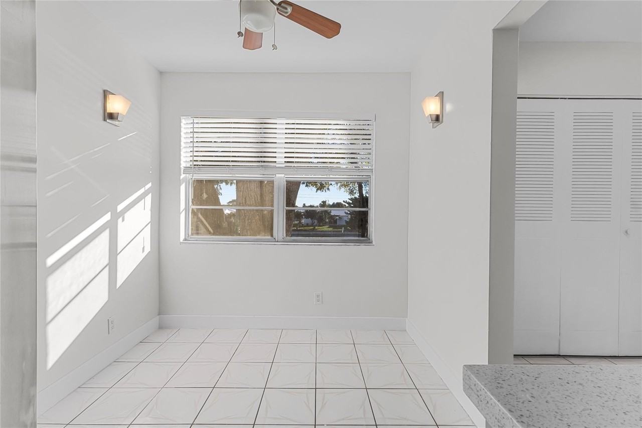 8205 Nw 61st St Apt B218 - Photo 4 of 31