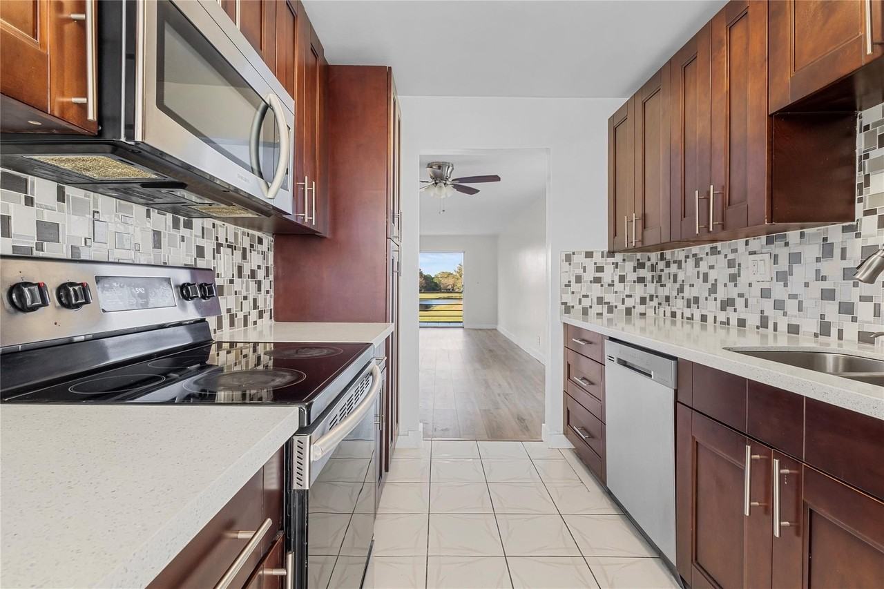 8205 Nw 61st St Apt B218 - Photo 7 of 31