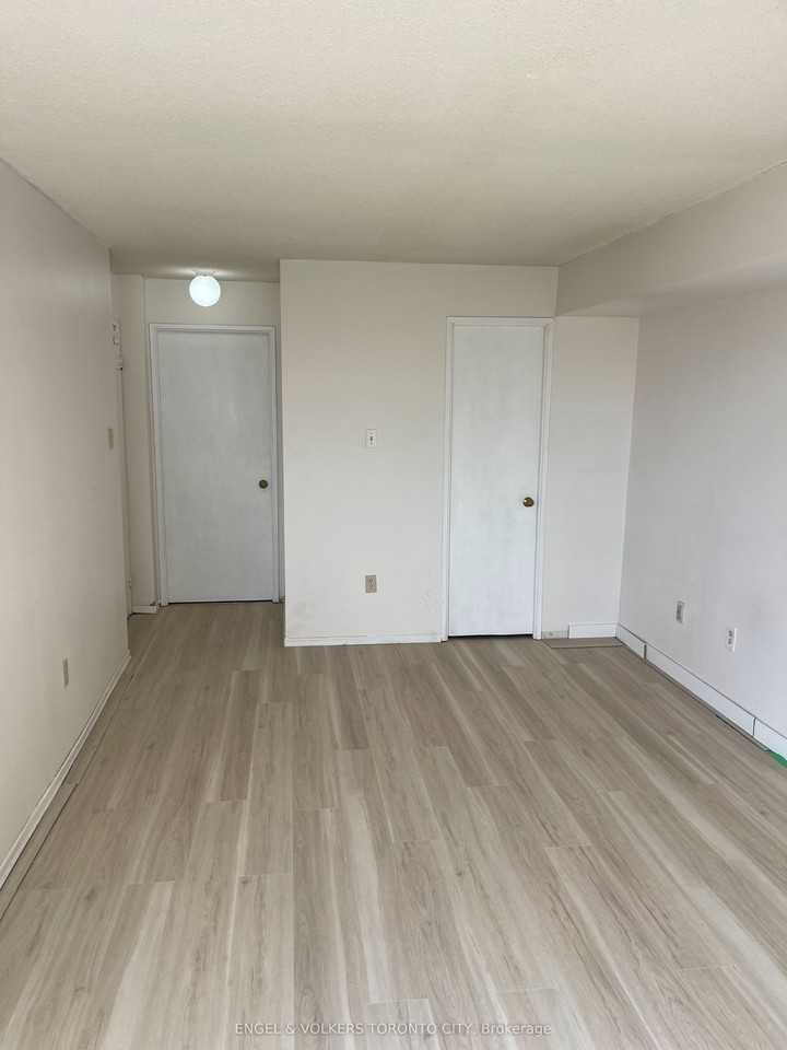 3050 Apartment Building - Photo 5 of 8