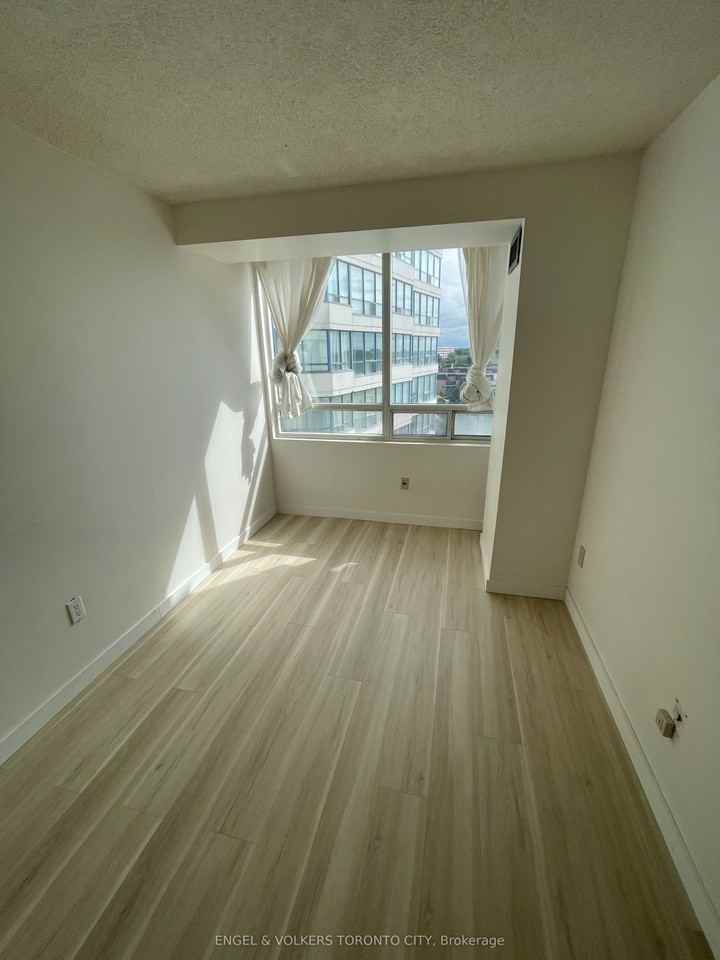 3050 Apartment Building - Photo 6 of 8