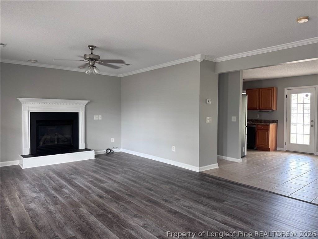 115 Dover Ct E - Photo 2 of 22