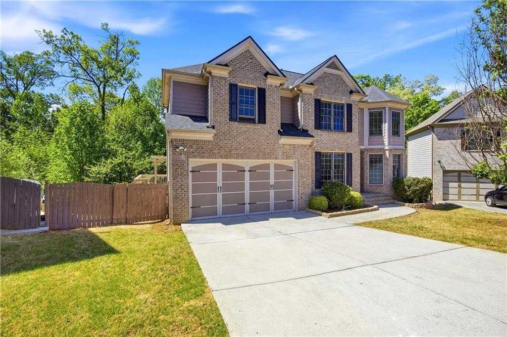 455 Park Place Ct - Photo 2 of 33