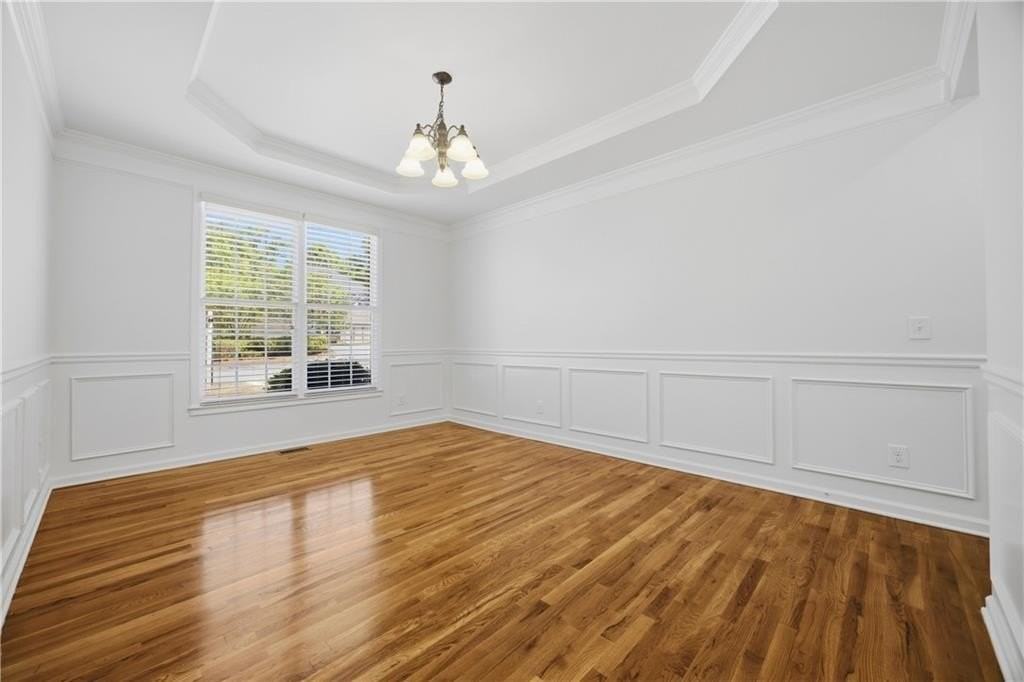 455 Park Place Ct - Photo 7 of 33