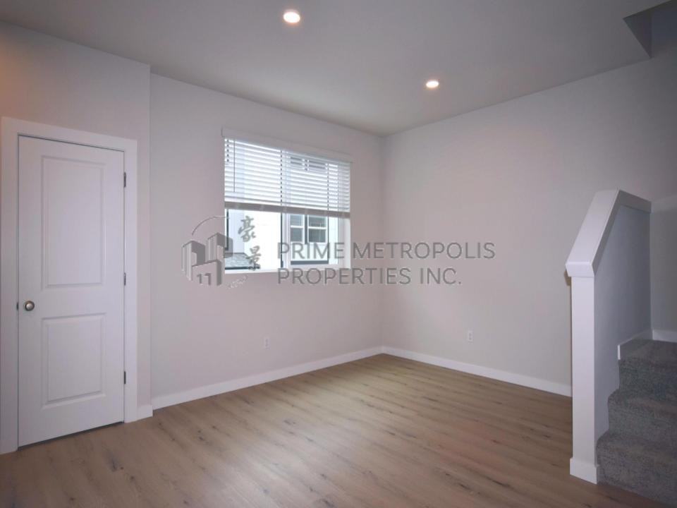 15215 35th Ave W #1 - Photo 4 of 28