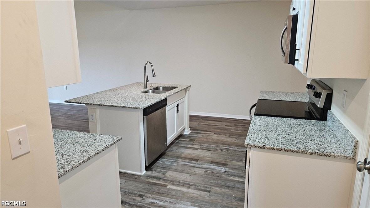 9028 Aegean Cir - Photo 5 of 18