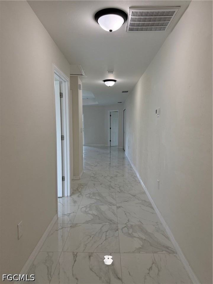 4715 26th St Sw - Photo 2 of 12