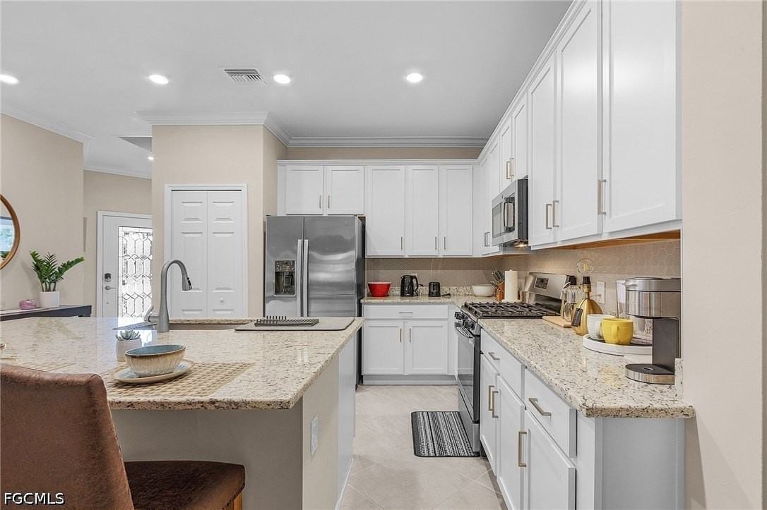 15120 Cortona Way - Photo 5 of 26