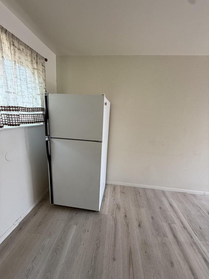624 Alcazar St Se - Photo 7 of 20