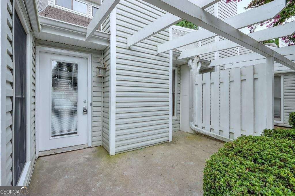 1627 Homestead Trl - Photo 2 of 29