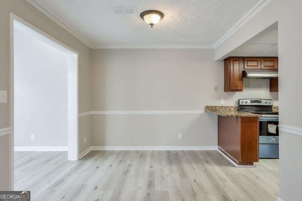 1627 Homestead Trl - Photo 6 of 29