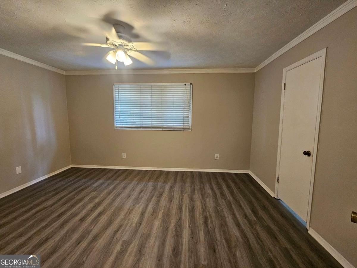 1192 Ashborough Dr Se #B - Photo 5 of 26