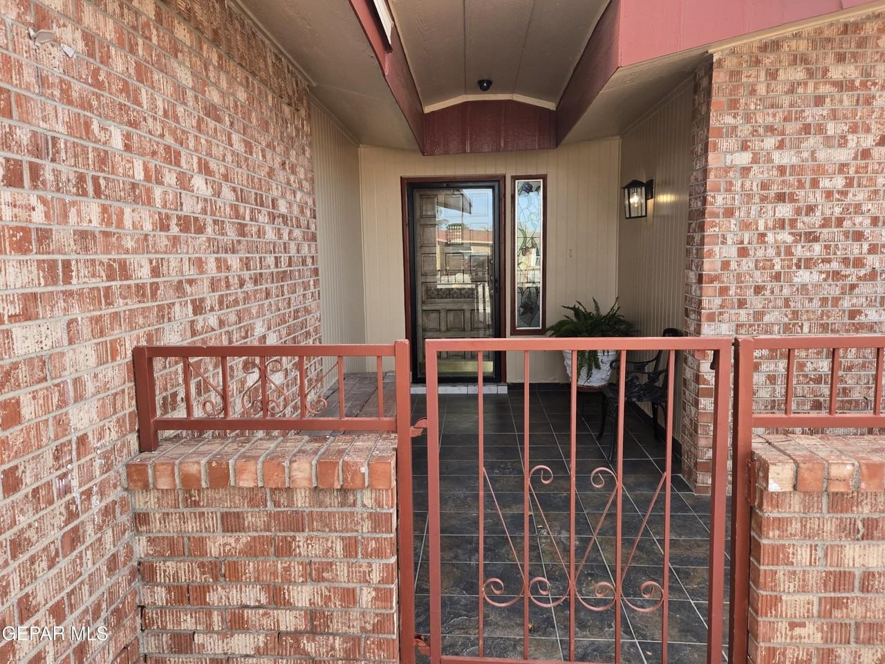 11188 Shoreline Dr - Photo 3 of 28