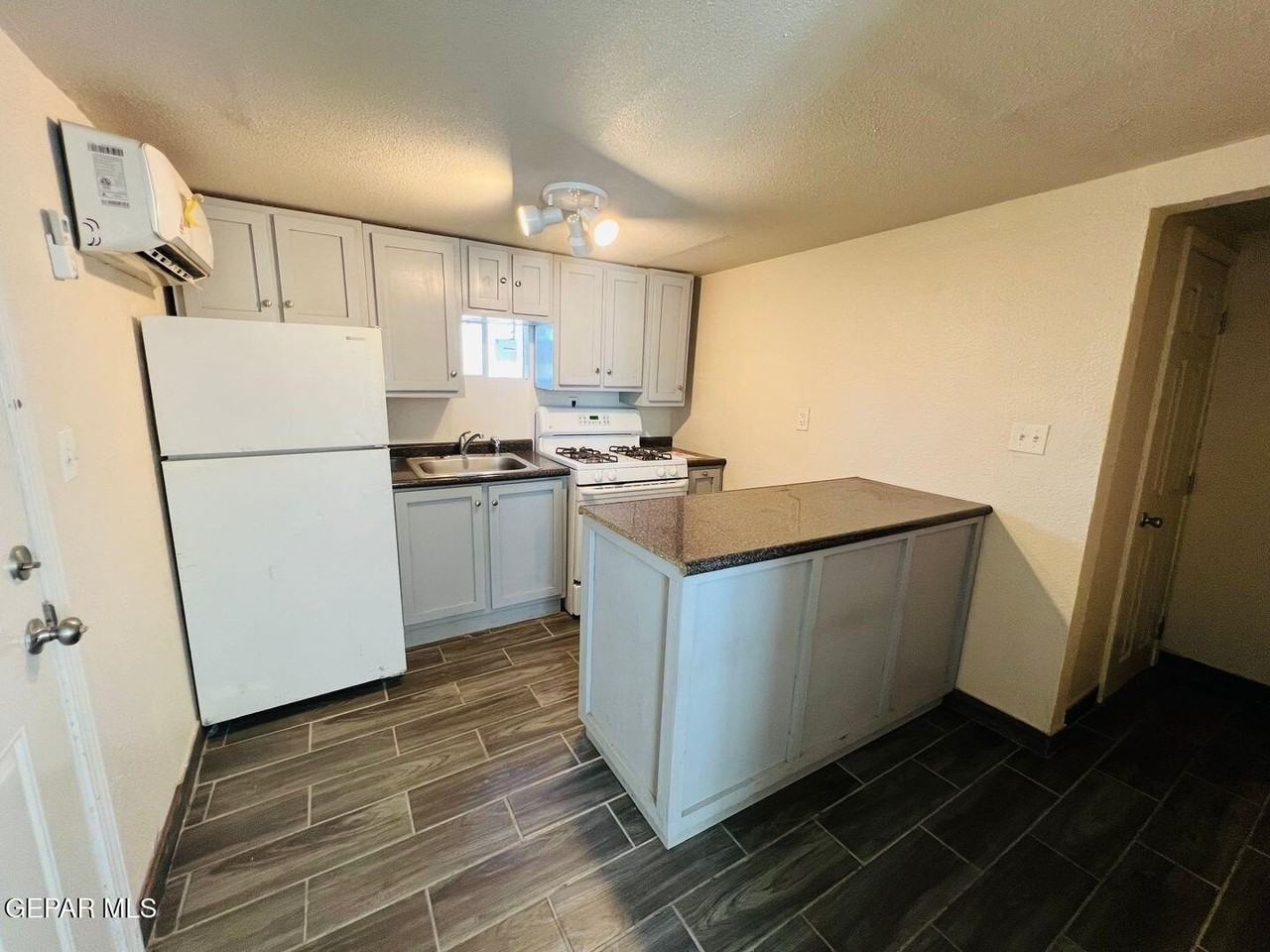 7182 Ponce Dr #B - Photo 3 of 8