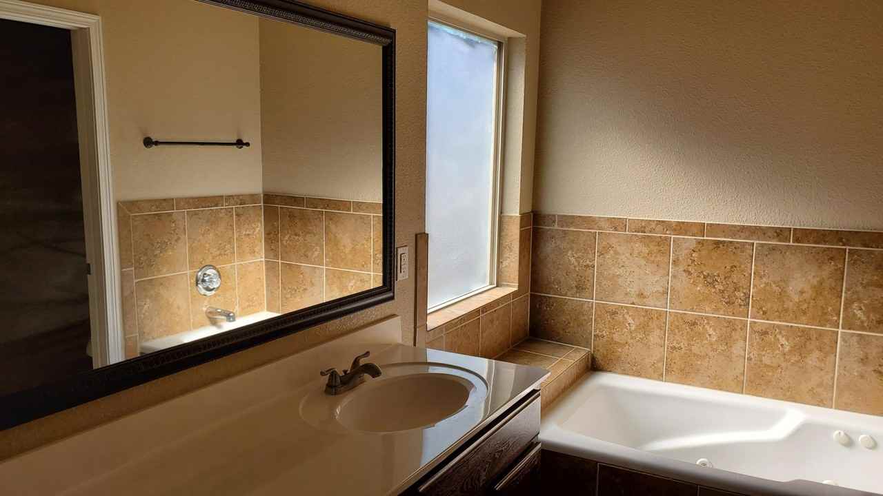 12048 Copper Mine Ln - Photo 6 of 13