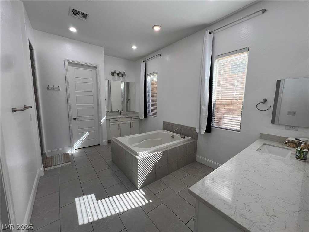 116 Colantonio Ct - Photo 5 of 31