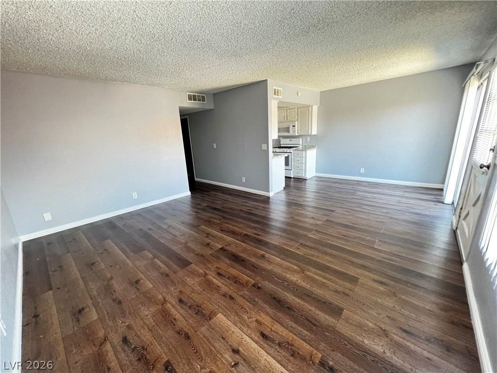 6630 Bubbling Brook Dr #D - Photo 4 of 21