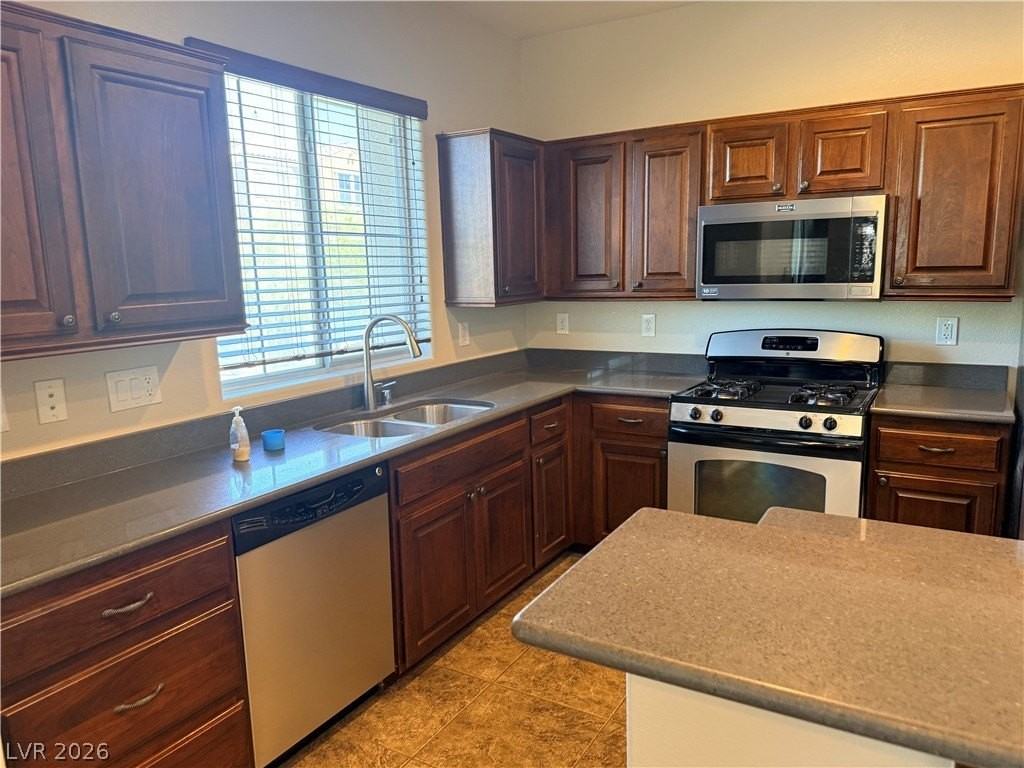 10569 Longoria Garden St - Photo 6 of 30