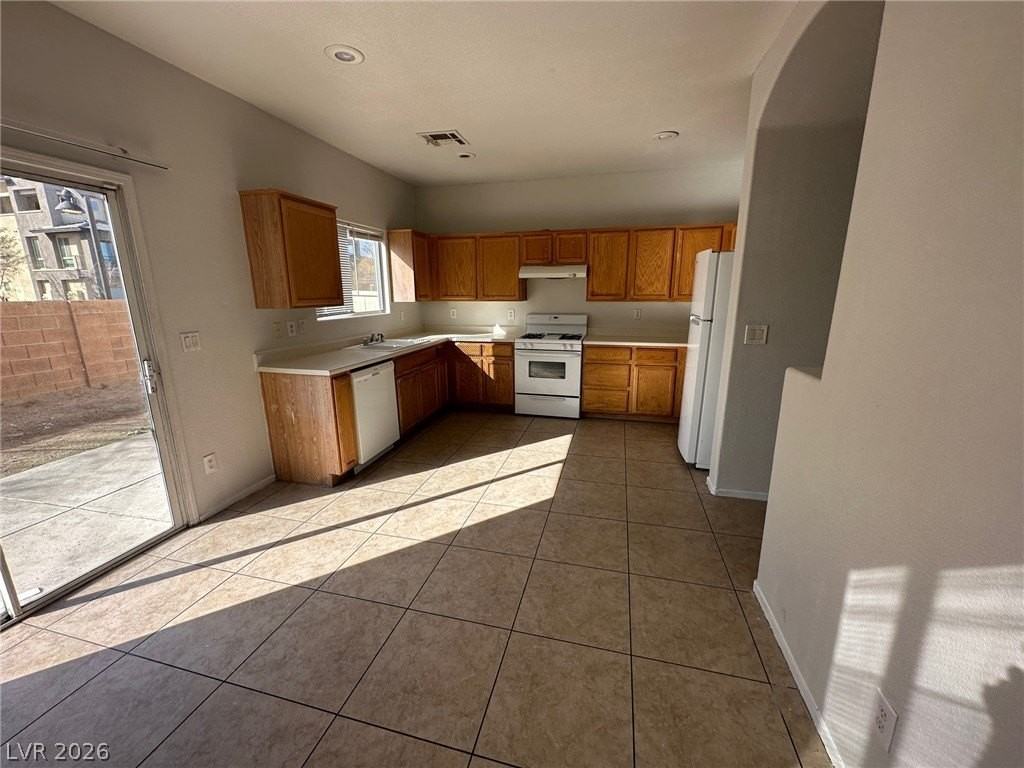 6247 Barton Manor St - Photo 4 of 13