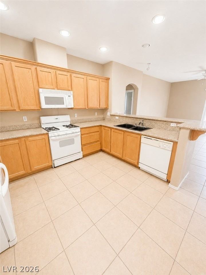 505 Fork Mesa Ct - Photo 3 of 8