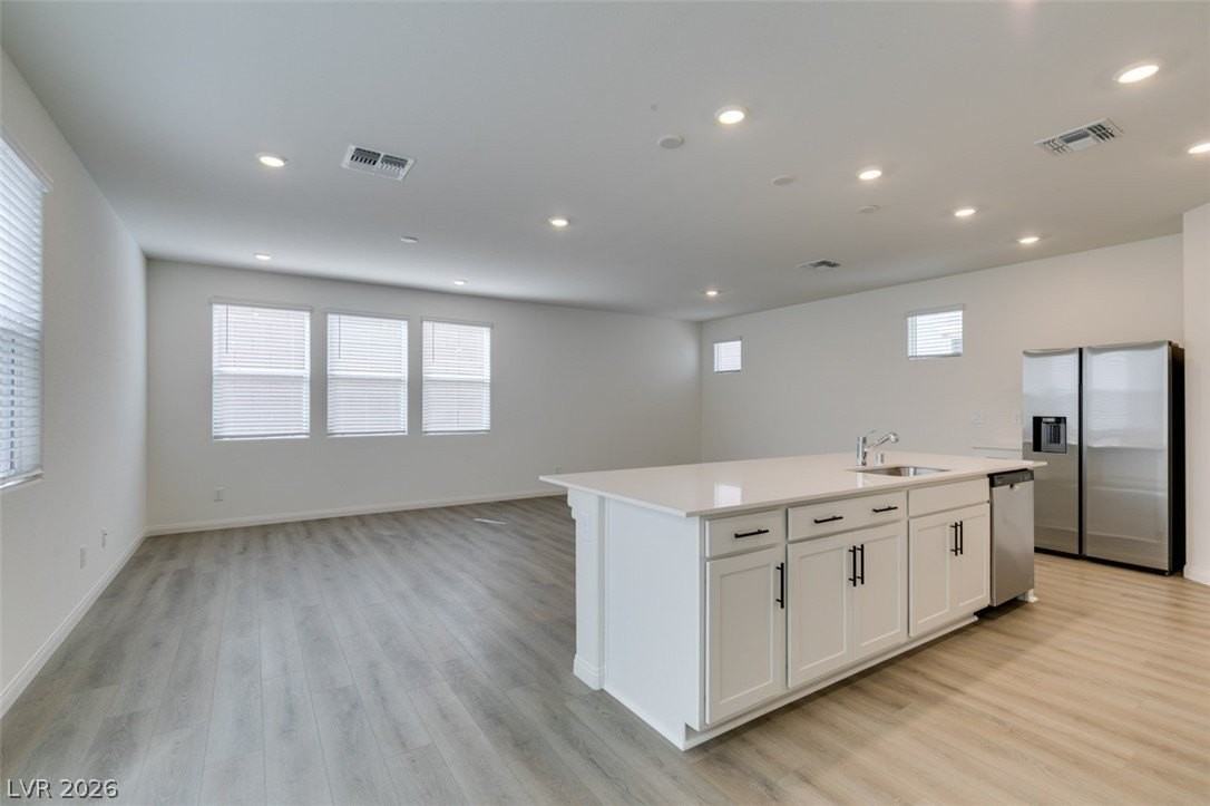 9133 Vesey Ave - Photo 5 of 45