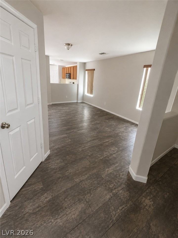 71 Jewel Mine Ave - Photo 2 of 11