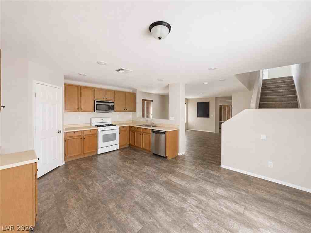 71 Jewel Mine Ave - Photo 5 of 11