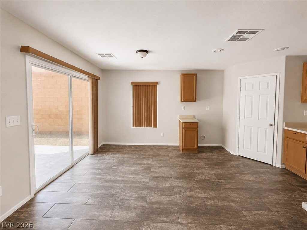 71 Jewel Mine Ave - Photo 6 of 11