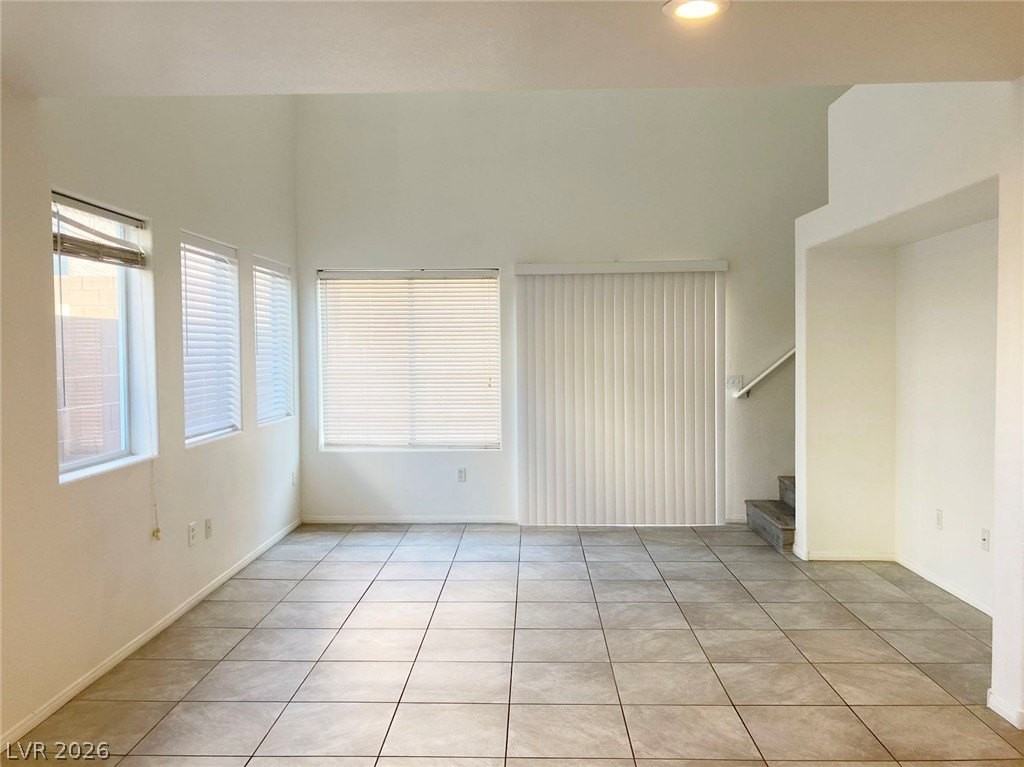 4990 Tioga Pass Ave - Photo 6 of 22