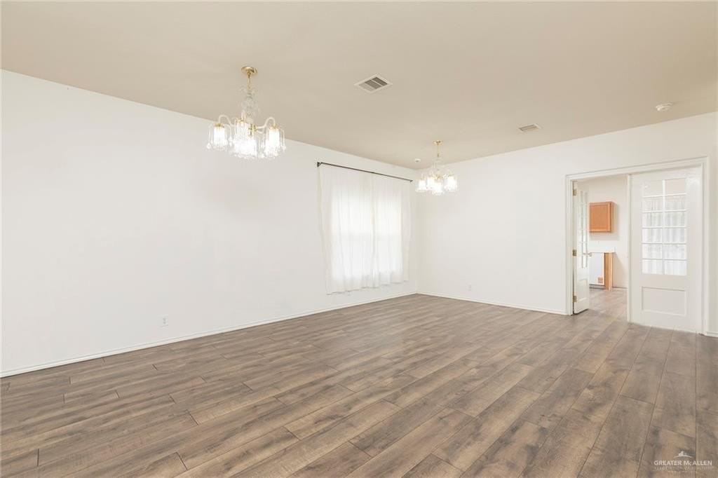 1505 Candy Ln - Photo 3 of 24