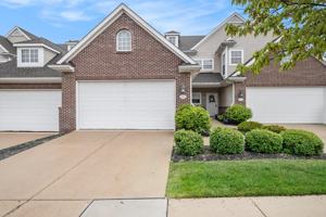featured image of 2925 N Knightsbridge Cir