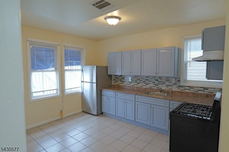 84 Scheerer Ave - Photo 6 of 9