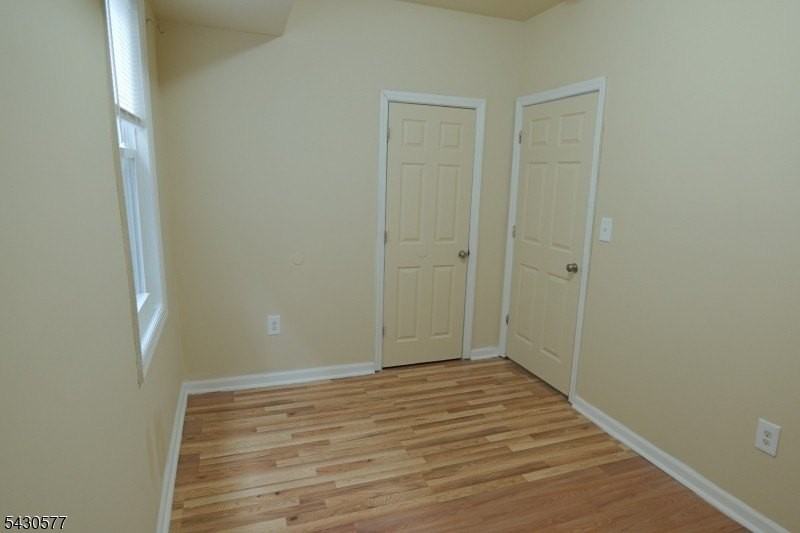 84 Scheerer Ave - Photo 7 of 9