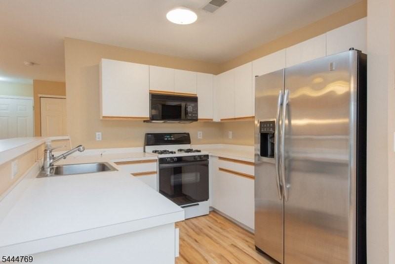 2404 Vantage Ct - Photo 2 of 29