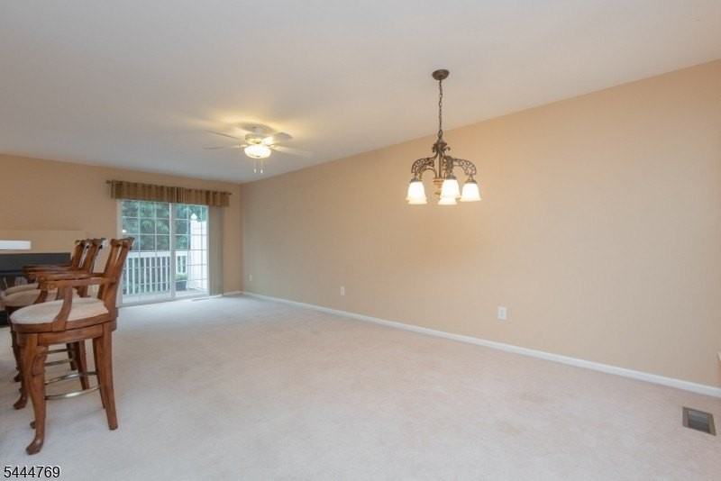2404 Vantage Ct - Photo 4 of 29